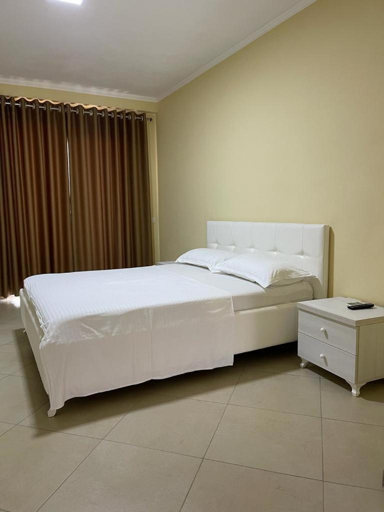 Hotel Adria Shëngjin Esterno foto