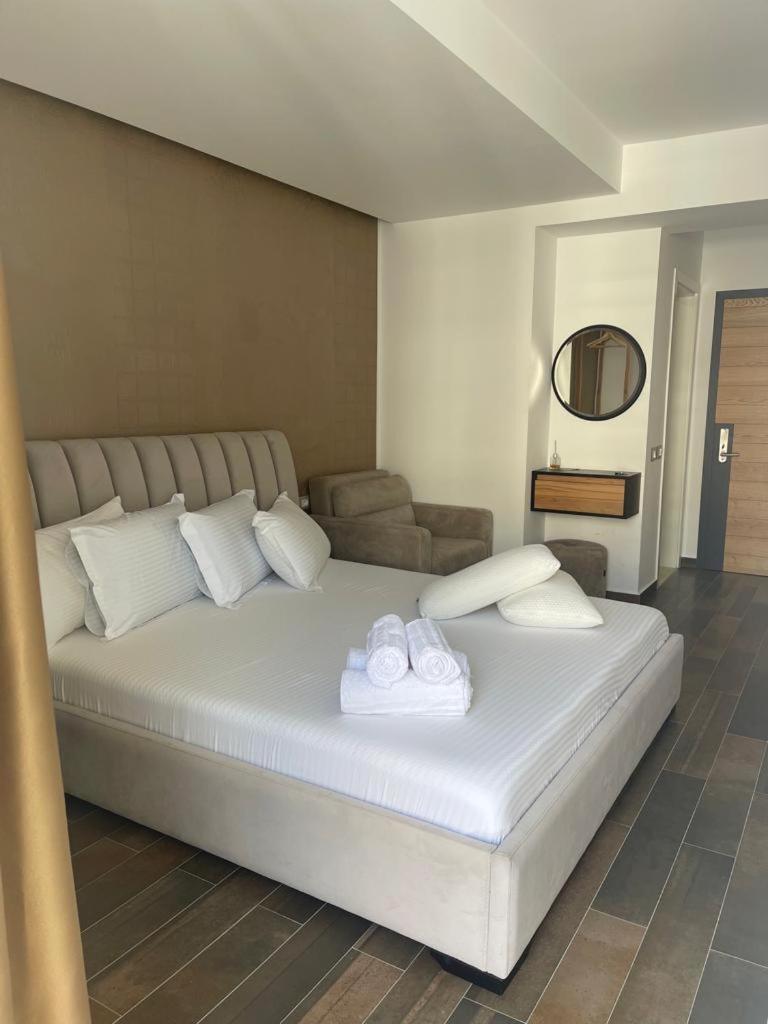 Hotel Adria Shëngjin Esterno foto
